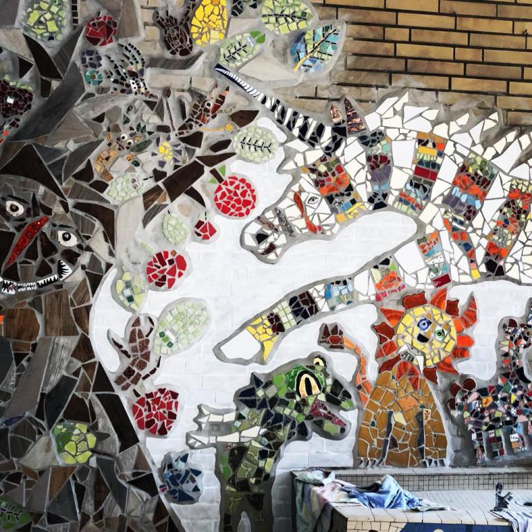 grundschule hb-einhorn u. baum-mosaikwand-swantje crone-2021